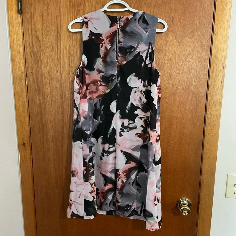 Slny Floral Sleeveless Dress - Black and Pink woman’s size 6 - Picture 3 of 3